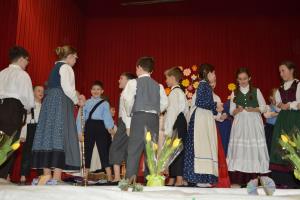 Praznovanje materinskega dne v Bočni 8